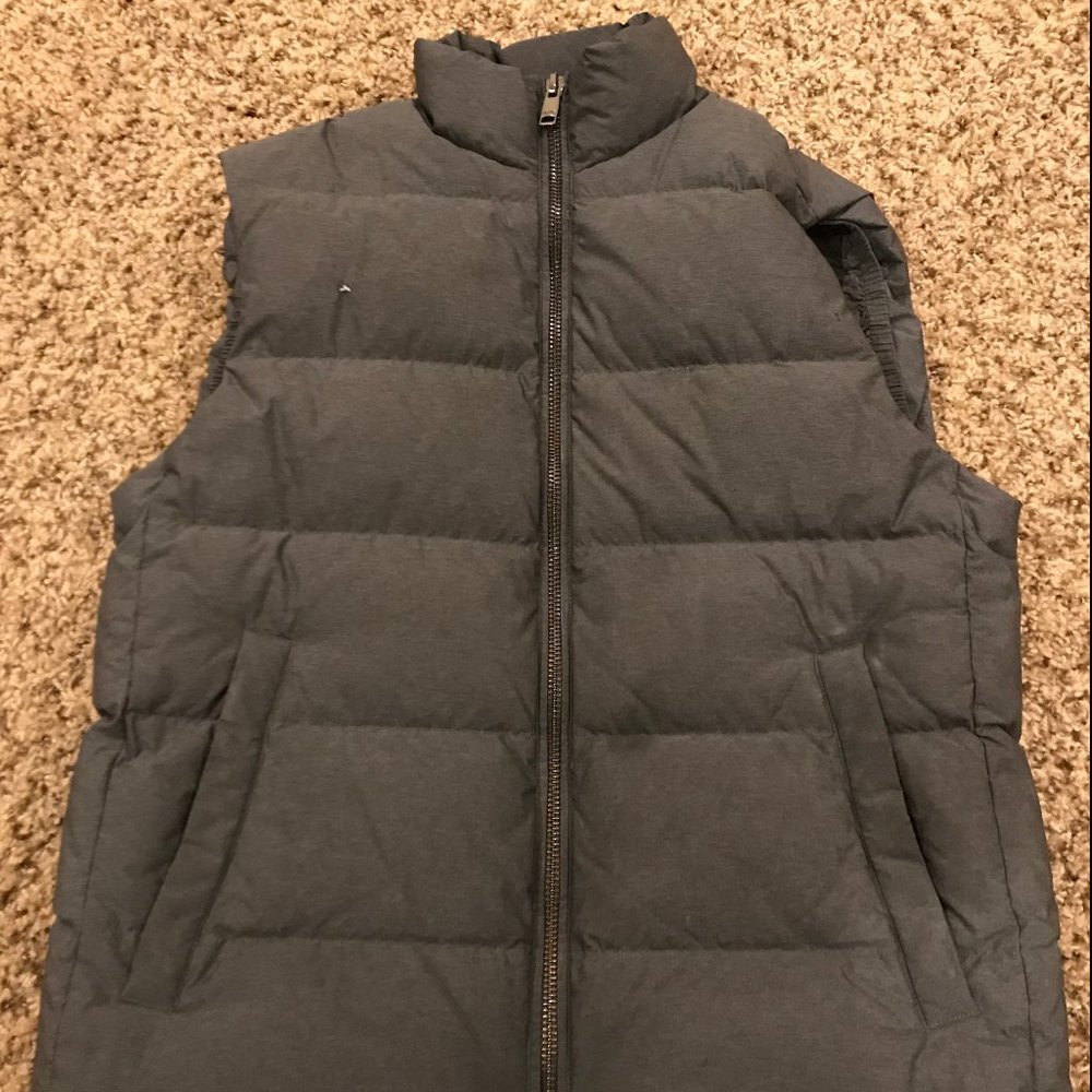 Michael Kors vest Large MACYS